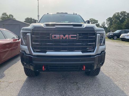 Used 2026 GMC Sierra 2500 AT4X AWD/4WD image 2