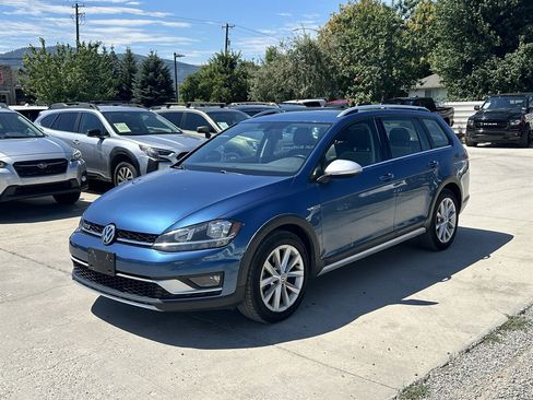 Used 2018 Volkswagen Golf Alltrack SE AWD/4WD image 3