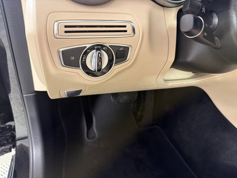 Used 2015 Mercedes-Benz C 300 4MATIC Sedan image 14