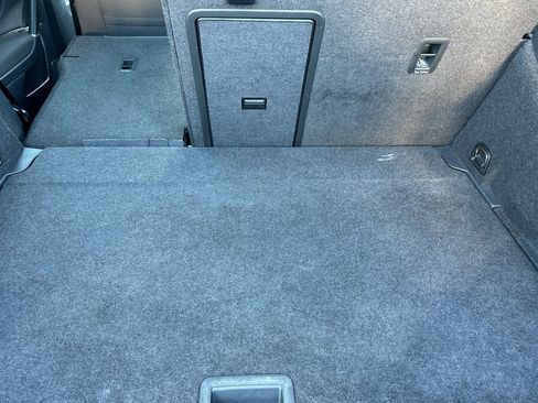 Used 2019 Volkswagen e-Golf SE w/ Driver Assistance Package image 17