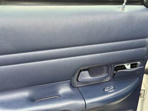 Used 1996 Ford Crown Victoria LX image 32