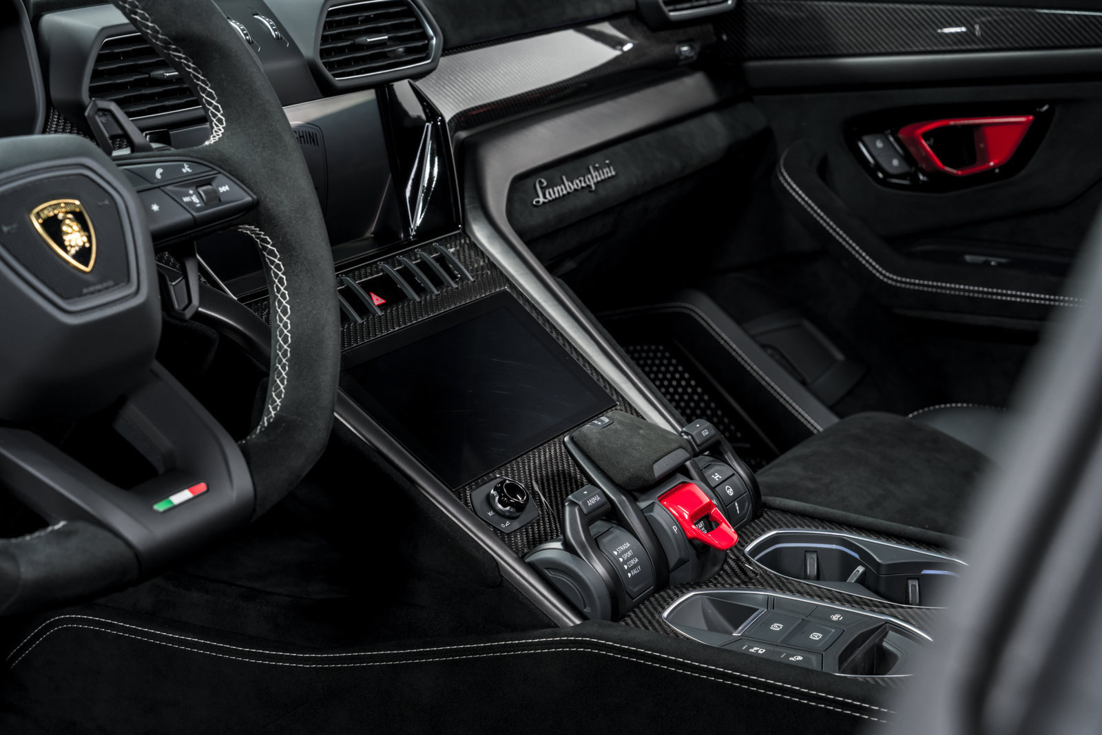 Used 2024 Lamborghini Urus Performante AWD/4WD image 23