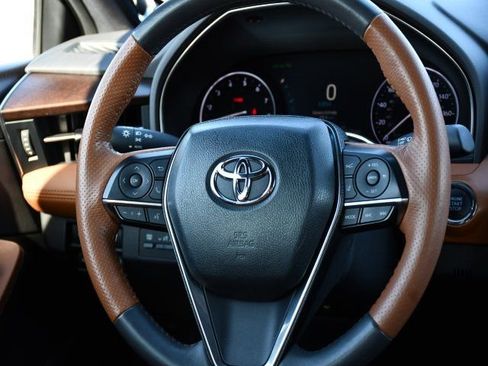 Used 2019 Toyota Avalon Limited image 23