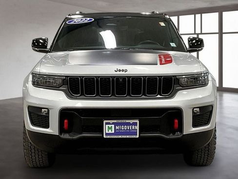 Used 2022 Jeep Grand Cherokee Trailhawk AWD/4WD image 2