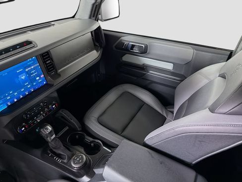 Used 2024 Ford Bronco Big Bend w/ Sasquatch Package AWD/4WD image 24