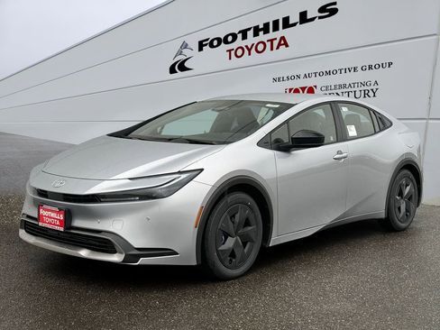 New 2026 Toyota Prius Plug-In Hybrid image 3