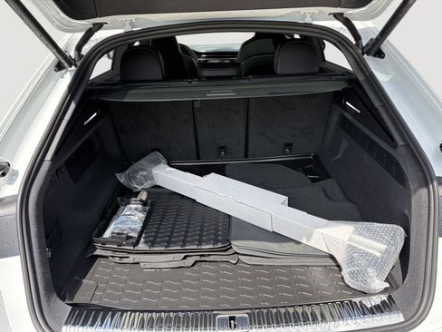 New 2026 Audi SQ8 Premium Plus AWD/4WD image 24