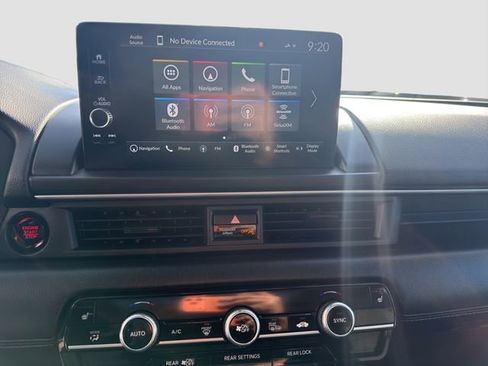 Used 2023 Honda Pilot Touring image 17