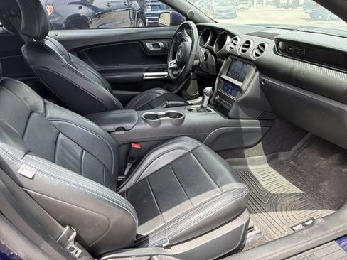 Used 2020 Ford Mustang Coupe RWD image 5