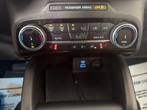 Certified 2022 Ford Escape Titanium w/ Titanium Elite Package image 16