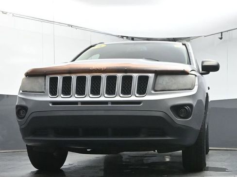 Used 2016 Jeep Compass Sport FWD image 30