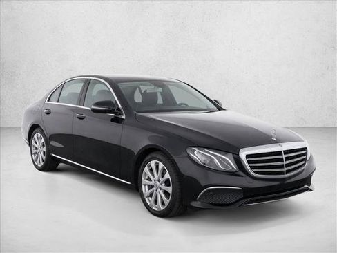 Used 2017 Mercedes-Benz E 300 image 3