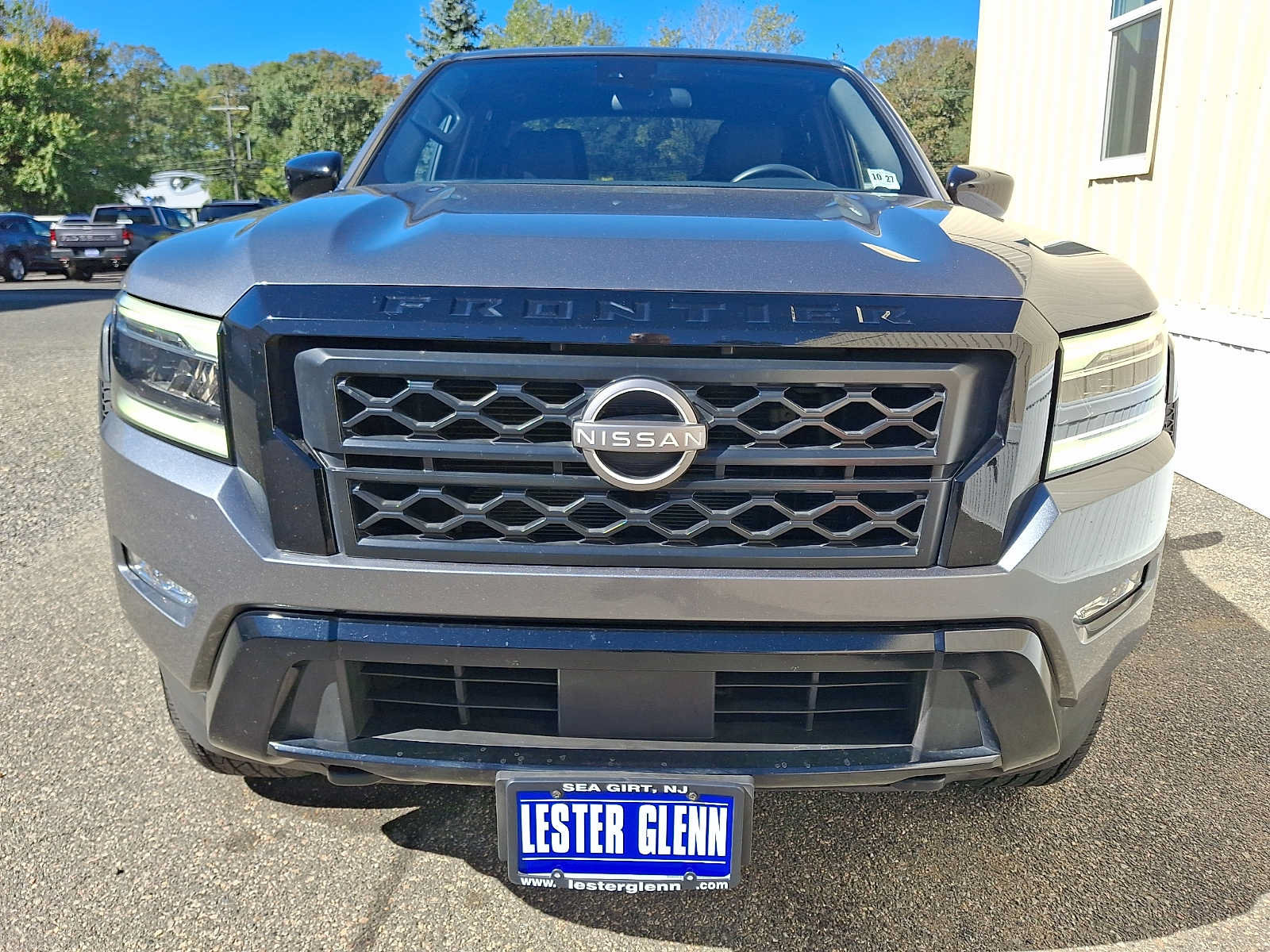 Used 2023 Nissan Frontier SV w/ Midnight Edition Package AWD/4WD image 2