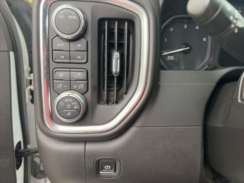 Used 2022 GMC Sierra 2500 AT4 image 12