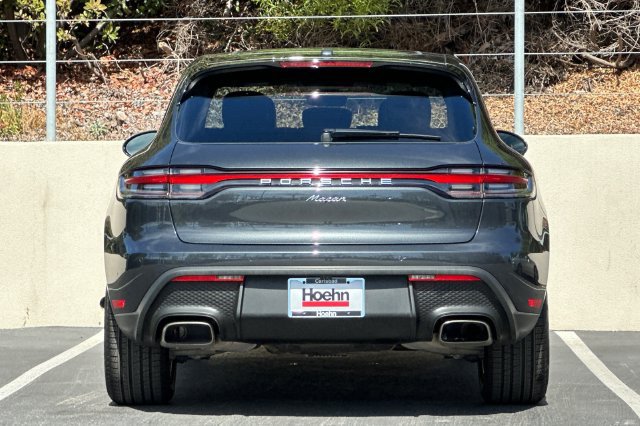 Used 2023 Porsche Macan AWD/4WD image 4