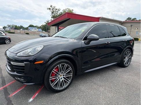 Used 2016 Porsche Cayenne GTS AWD/4WD image 3