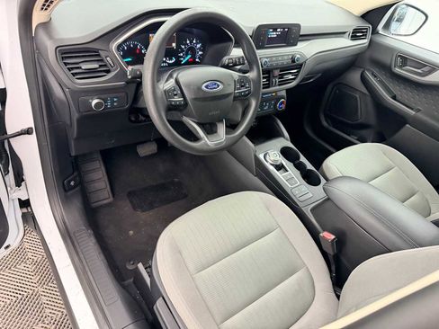 Used 2020 Ford Escape S image 2