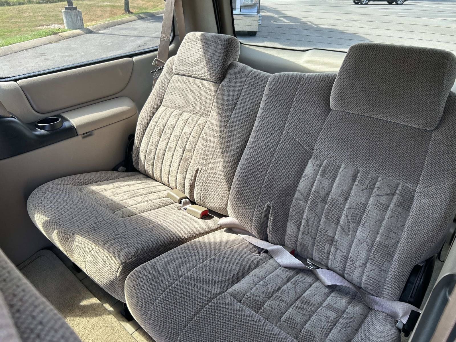 Used 2003 Pontiac Montana Extended FWD image 25