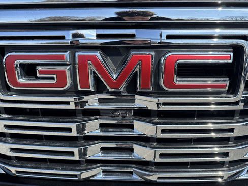 Used 2026 GMC Sierra 1500 Denali w/ Denali Reserve Package AWD/4WD image 32