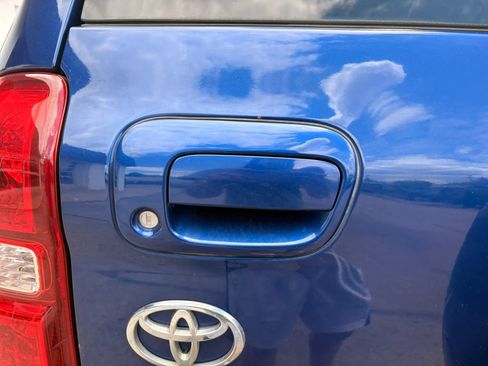 Used 2004 Toyota RAV4 4WD image 8