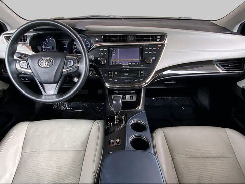 Used 2014 Toyota Avalon Limited w/ Technology Package FWD image 16