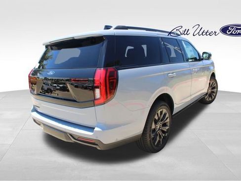 New 2025 Ford Expedition Platinum w/ Stealth Appearance Package image 3