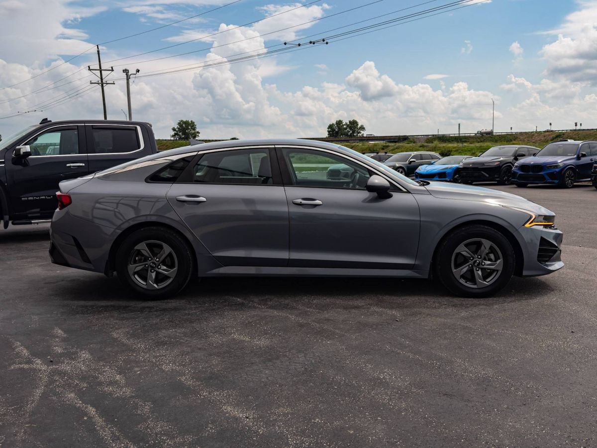 Used 2021 Kia K5 LXS FWD image 2