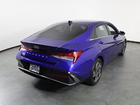 Certified 2025 Hyundai Elantra SEL FWD image 4