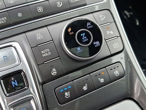 Used 2023 Hyundai Santa Fe Limited image 25