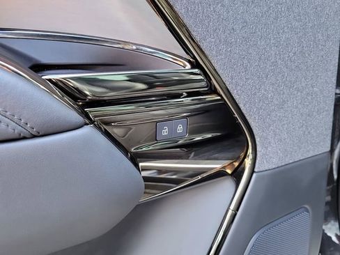 Used 2024 Land Rover Range Rover Sport Dynamic SE image 19