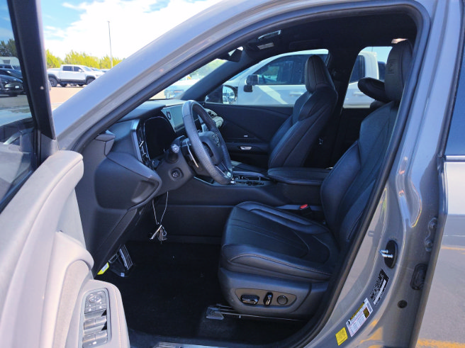 Used 2024 Lexus TX 500h AWD w/ Technology Package image 6