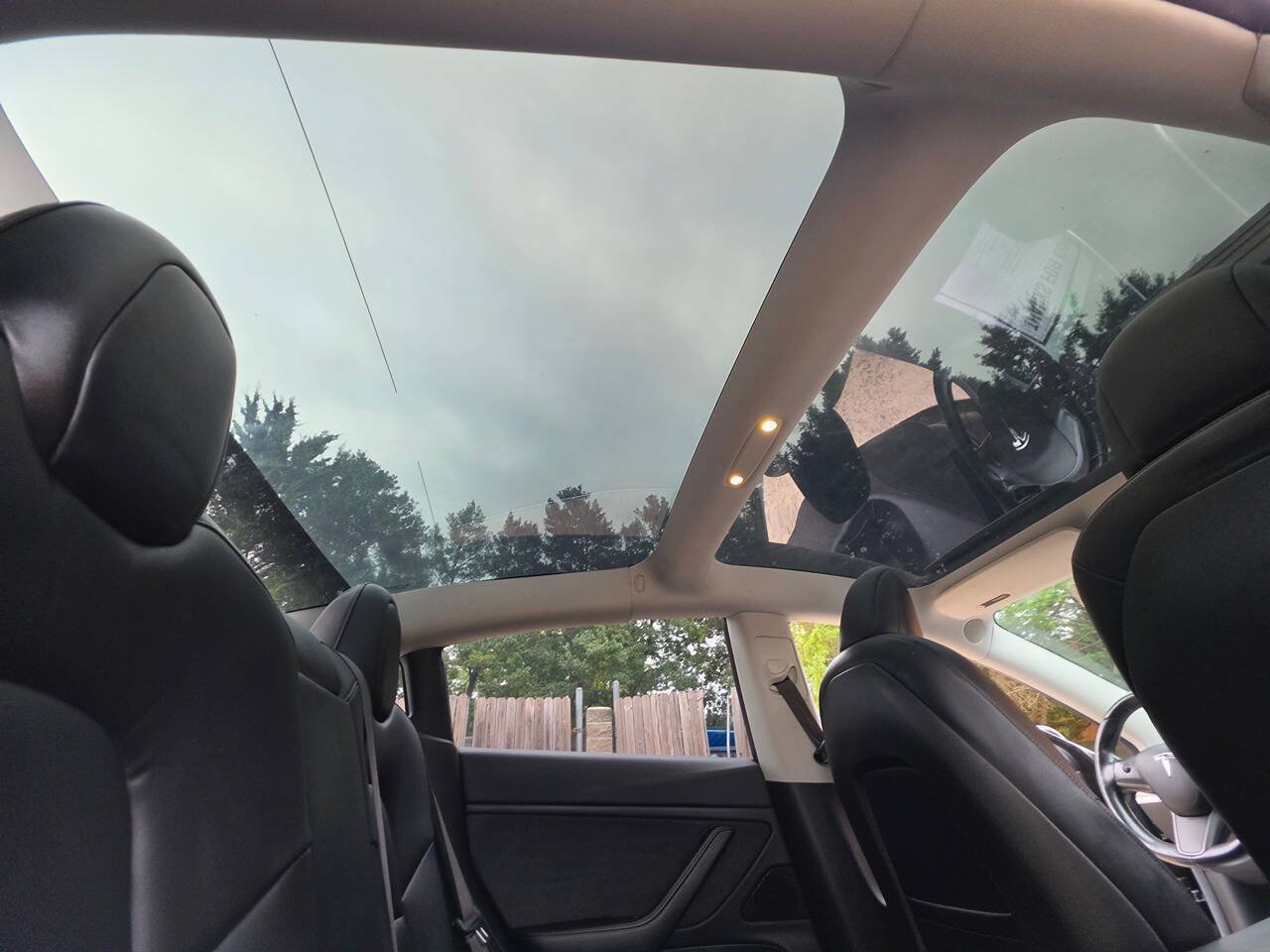 Used 2018 Tesla Model 3 Long Range RWD image 17
