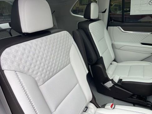 New 2026 GMC Acadia Denali w/ Super Cruise Package image 15