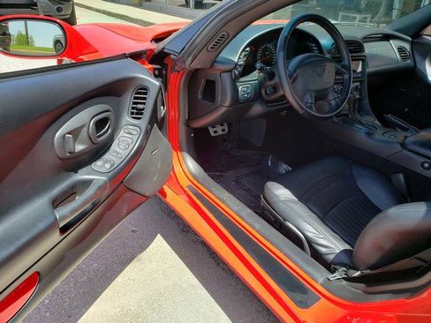 Used 2002 Chevrolet Corvette Convertible w/ Preferred Equipment Group2 RWD image 10