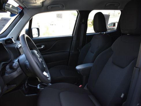 Used 2023 Jeep Renegade Latitude AWD/4WD image 13