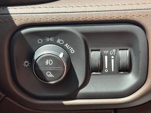 Used 2026 RAM 1500 Limited AWD/4WD image 38