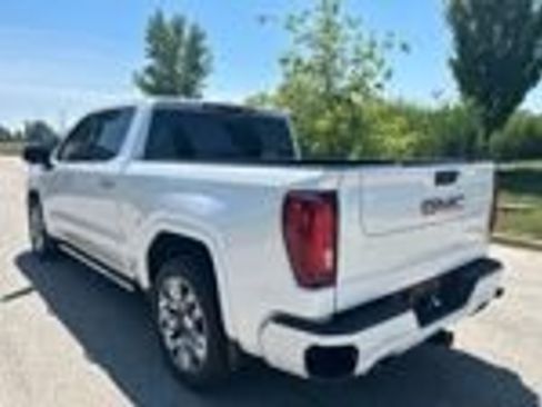 Used 2024 GMC Sierra 1500 Denali AWD/4WD image 10