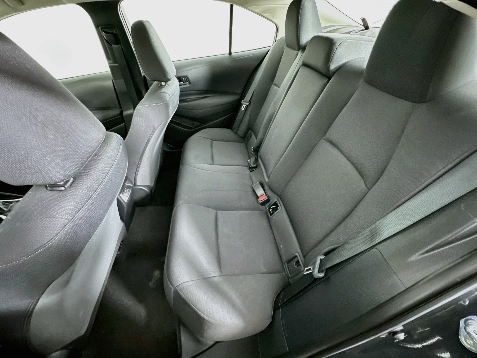 Used 2025 Toyota Corolla LE FWD image 26