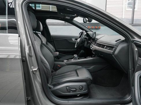 Used 2023 Audi A4 2.0T Premium w/ Convenience Package image 36