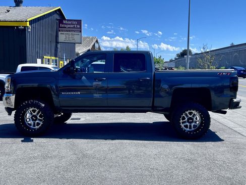 Used 2018 Chevrolet Silverado 1500 LT w/ LT Eassist Package AWD/4WD image 9