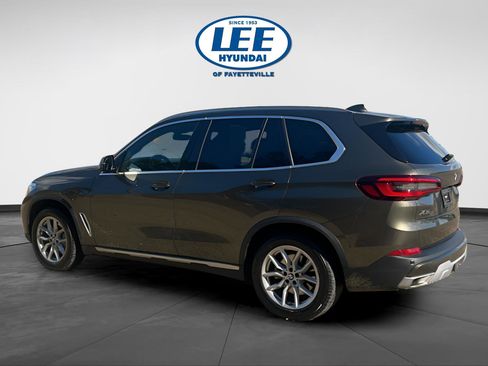 Used 2022 BMW X5 xDrive40i w/ Executive Package image 4
