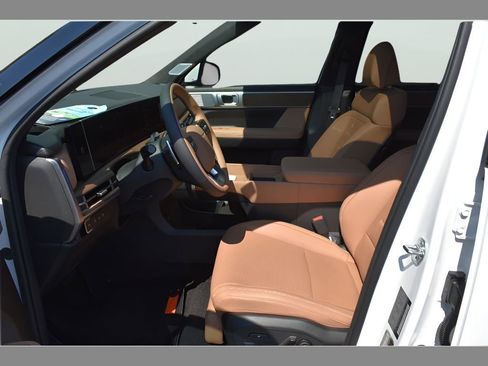 New 2026 Hyundai Santa Fe Calligraphy FWD image 10