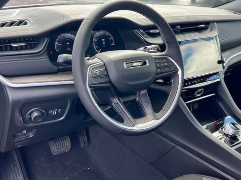 New 2026 Jeep Grand Cherokee Altitude AWD/4WD image 15