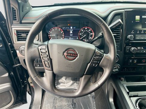 Used 2024 Nissan Titan PRO-4X w/ Pro-4x Convenience Package image 11