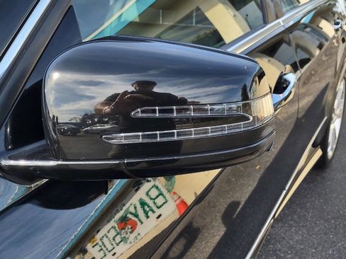 Used 2013 Mercedes-Benz E 350 4MATIC Sedan image 9