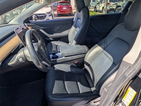 Used 2019 Tesla Model 3 Standard Range Plus image 10