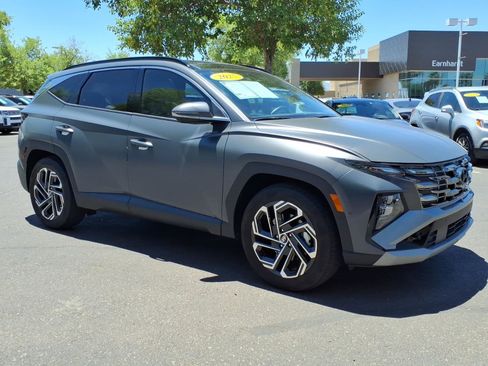 Used 2025 Hyundai Tucson Limited FWD image 7