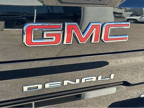 Used 2024 GMC Sierra 1500 Denali AWD/4WD image 15