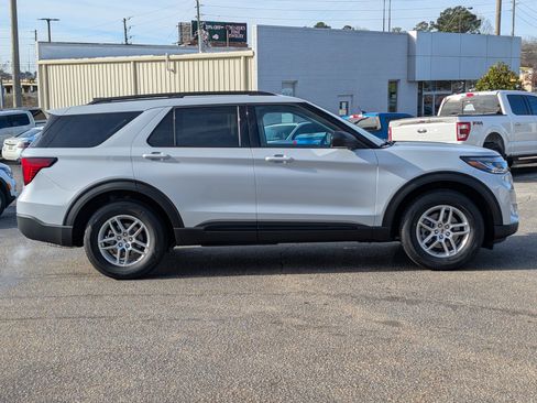 New 2026 Ford Explorer Active image 8