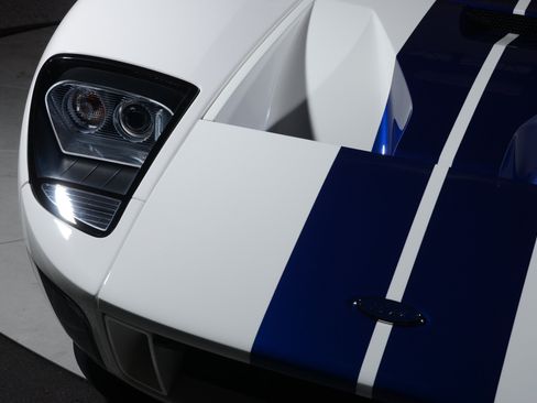 Used 2006 Ford GT RWD image 22